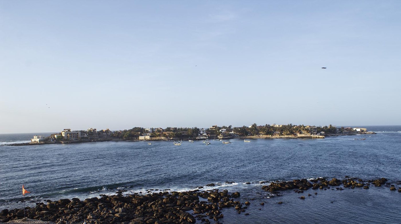 L’île de Ngor et ses eaux bleues